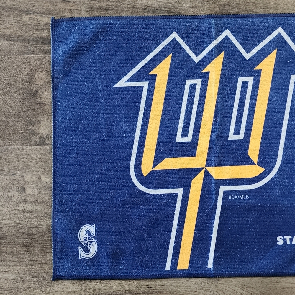 Seattle Mariners ALCS Rally Towel Game 5 MLB - Picture 2 of 8